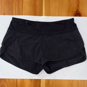 Lululemon Speed Up Shorts Black (size 4, 2.5")